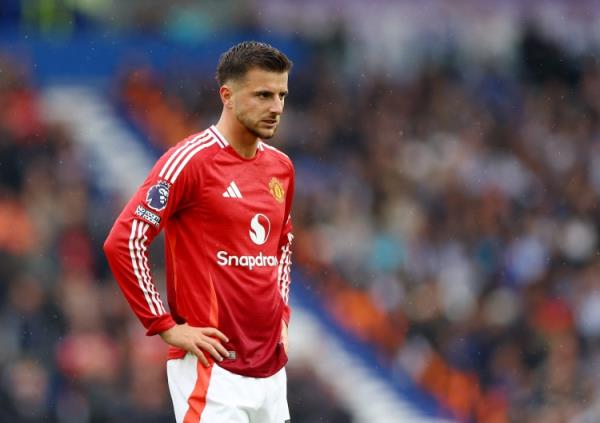 曼聯(lián)最水7號??芒特6420萬加盟1年半1球1助，首發(fā)踢13分鐘又傷了